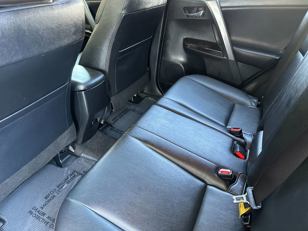 Used 2017 Toyota RAV4 SE FWD image 11