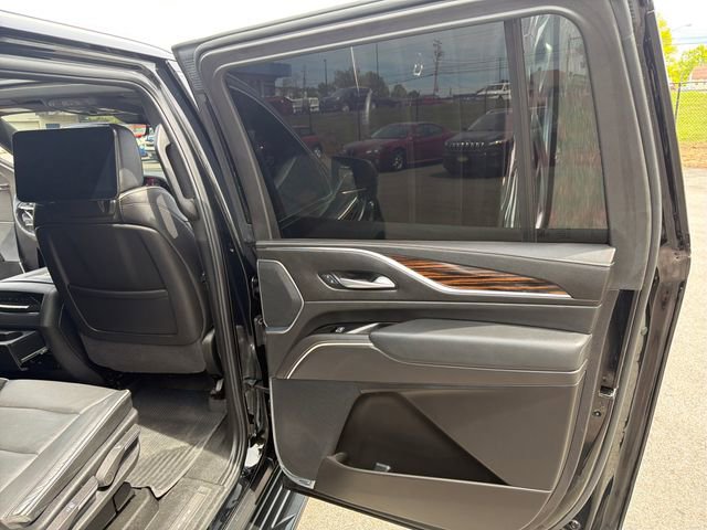 Used 2024 Cadillac Escalade ESV Premium Luxury w/ Performance Package AWD/4WD image 45