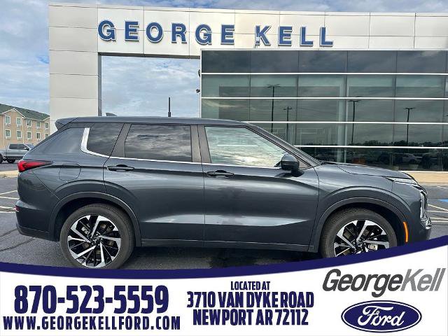 Used 2024 Mitsubishi Outlander SE AWD/4WD image 1