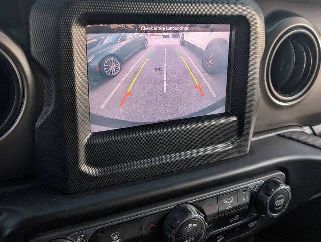 Used 2018 Jeep Wrangler Unlimited Sport S image 19