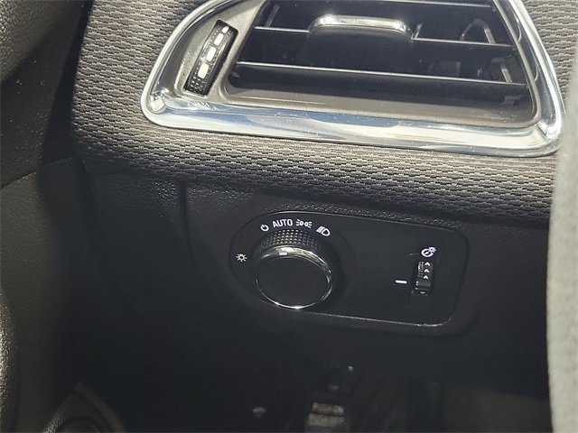 Used 2017 Chevrolet Cruze LT w/ Convenience Package image 12