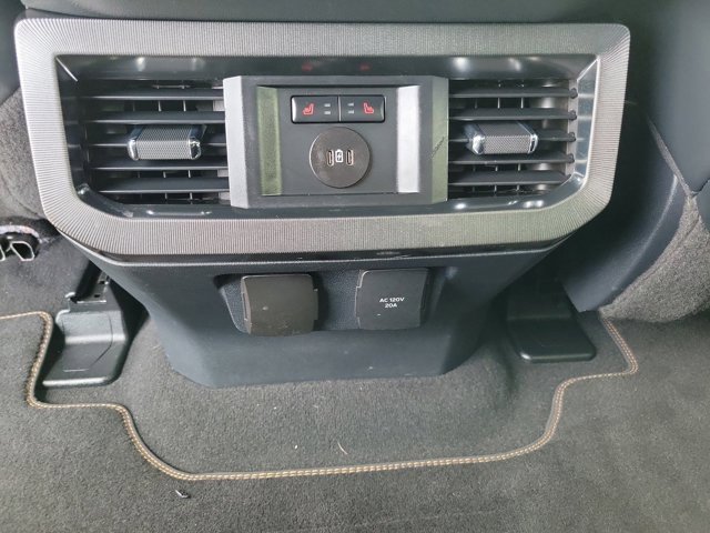 Certified 2024 Ford F350 Platinum w/ FX4 Off-Road Package image 17