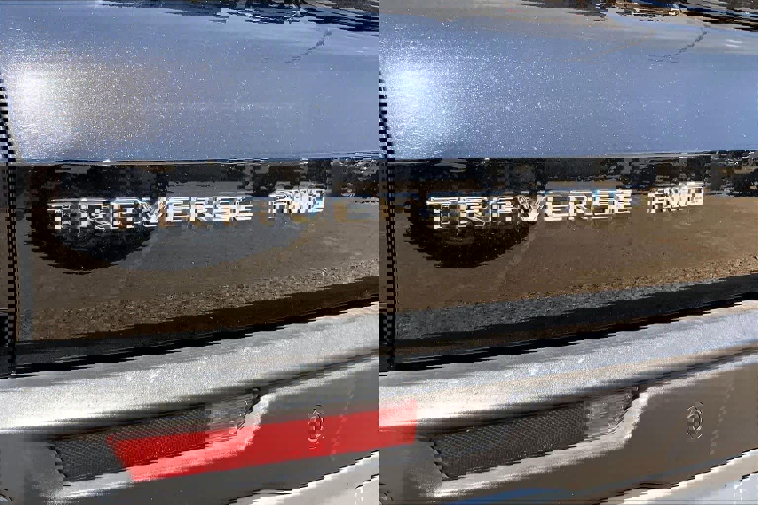 Used 2025 Chevrolet Traverse LT image 12