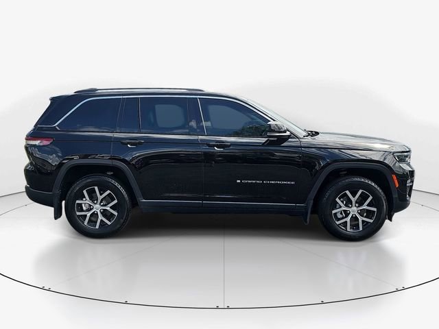 Used 2023 Jeep Grand Cherokee Limited w/ Trailer Tow Prep Group (B) RWD video 3