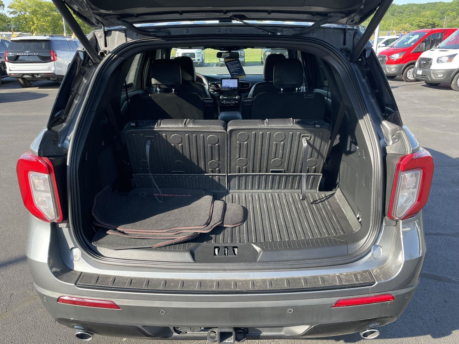 Certified 2023 Ford Explorer ST-Line w/ Class IV Trailer Tow Package AWD/4WD image 32