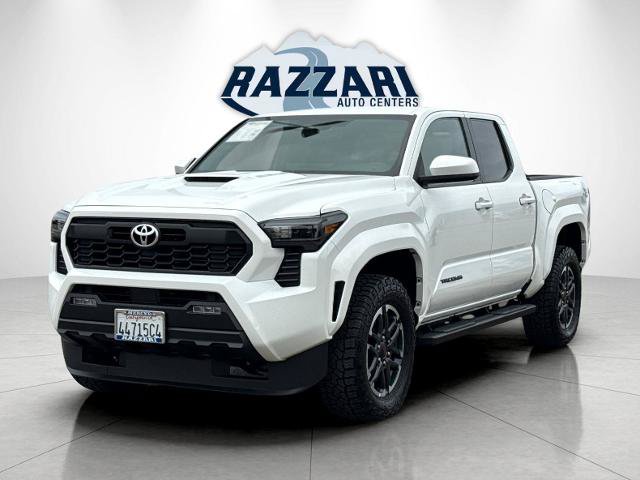 Used 2024 Toyota Tacoma TRD Sport AWD/4WD image 7