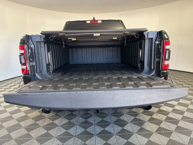Used 2020 RAM 1500 Limited w/ Black Appearance Package AWD/4WD image 21