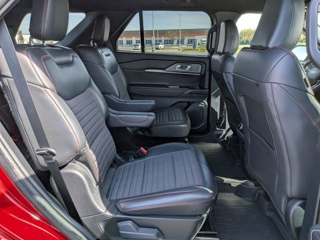 Certified 2025 Ford Explorer ST-Line image 31