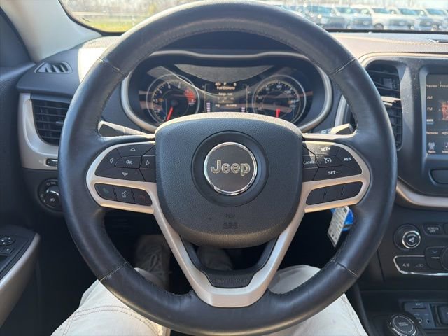 Used 2017 Jeep Cherokee Latitude w/ True North Edition image 33