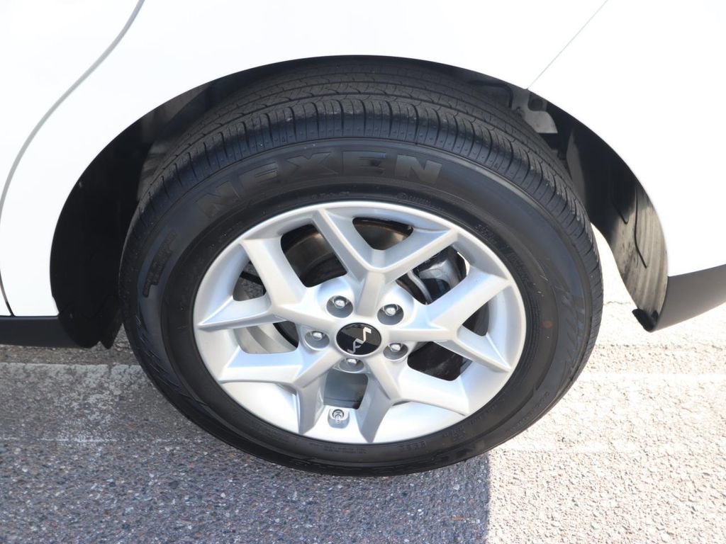 Used 2025 Kia Soul LX w/ LX Technology Package image 15