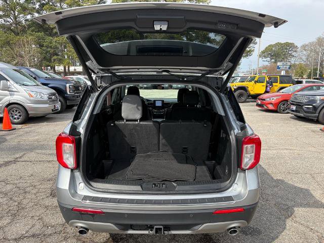 Certified 2022 Ford Explorer Limited w/ Equipment Group 301A image 9