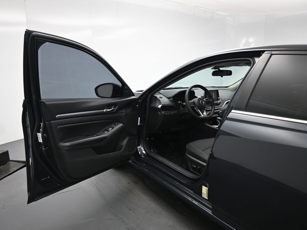 Used 2022 Nissan Altima 2.5 SV image 37