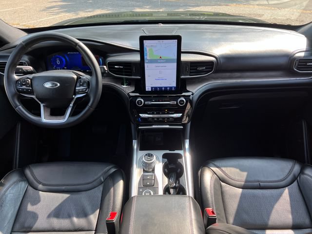 Certified 2023 Ford Explorer Platinum w/ Technology Package AWD/4WD image 35