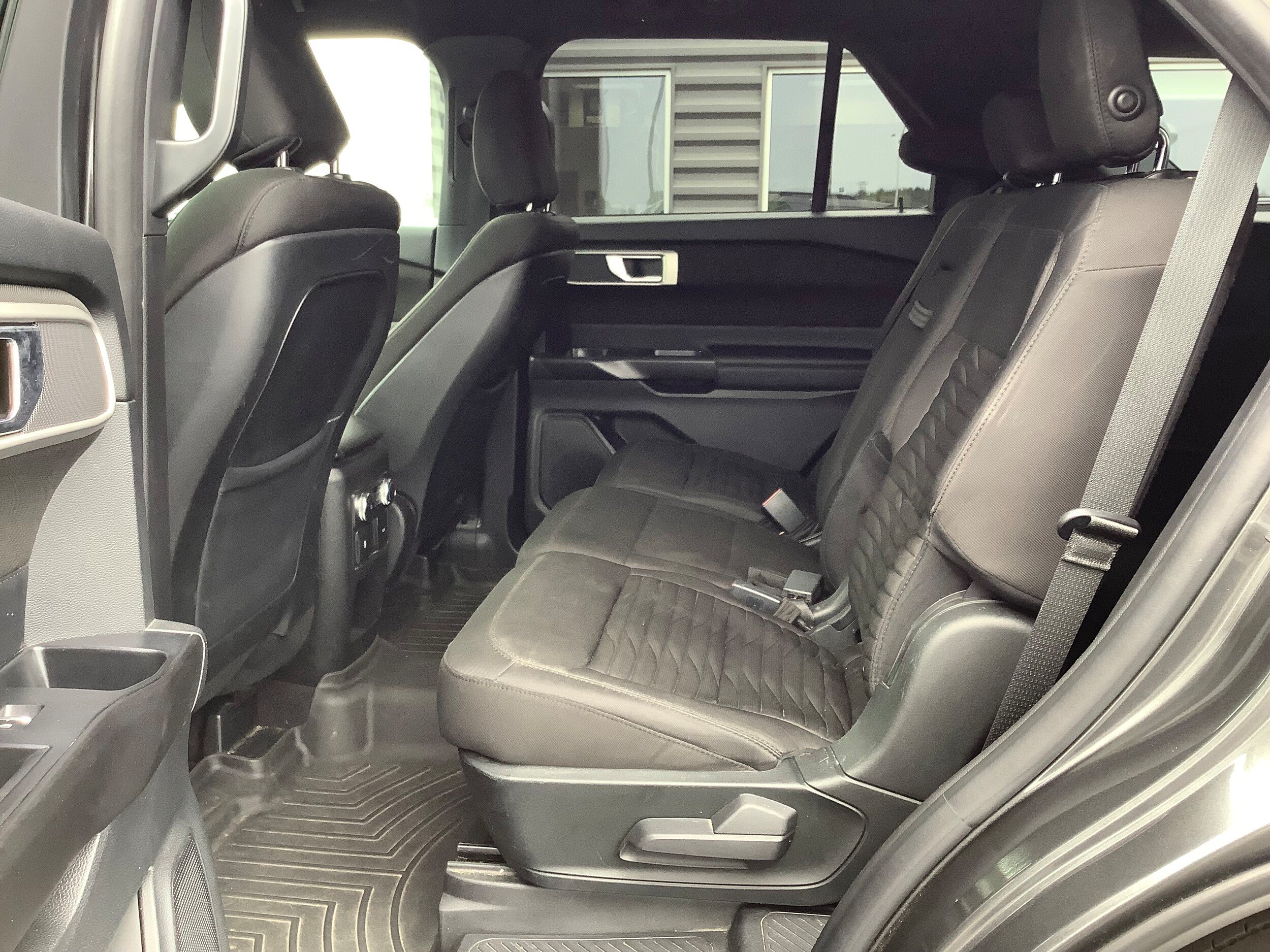 Certified 2020 Ford Explorer XLT w/ Comfort Package AWD/4WD image 12