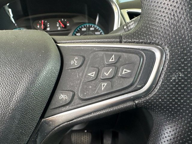 Used 2020 Chevrolet Equinox LS w/ LS Convenience Package FWD image 17