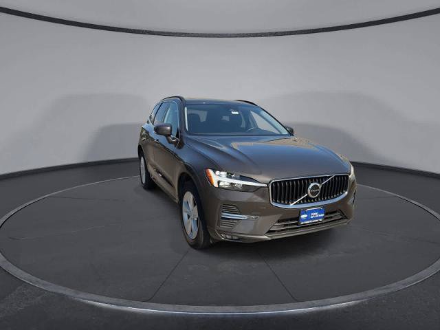 Used 2022 Volvo XC60 B5 Momentum AWD/4WD image 2