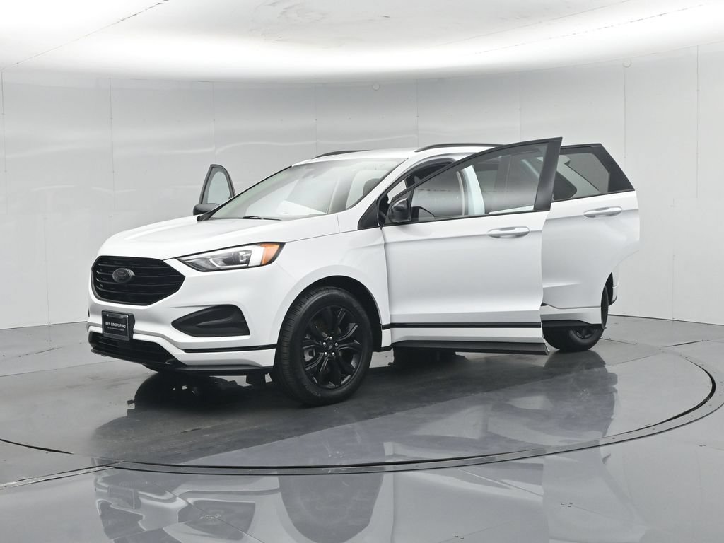 Certified 2022 Ford Edge SE w/ Black Appearance Package AWD/4WD image 33