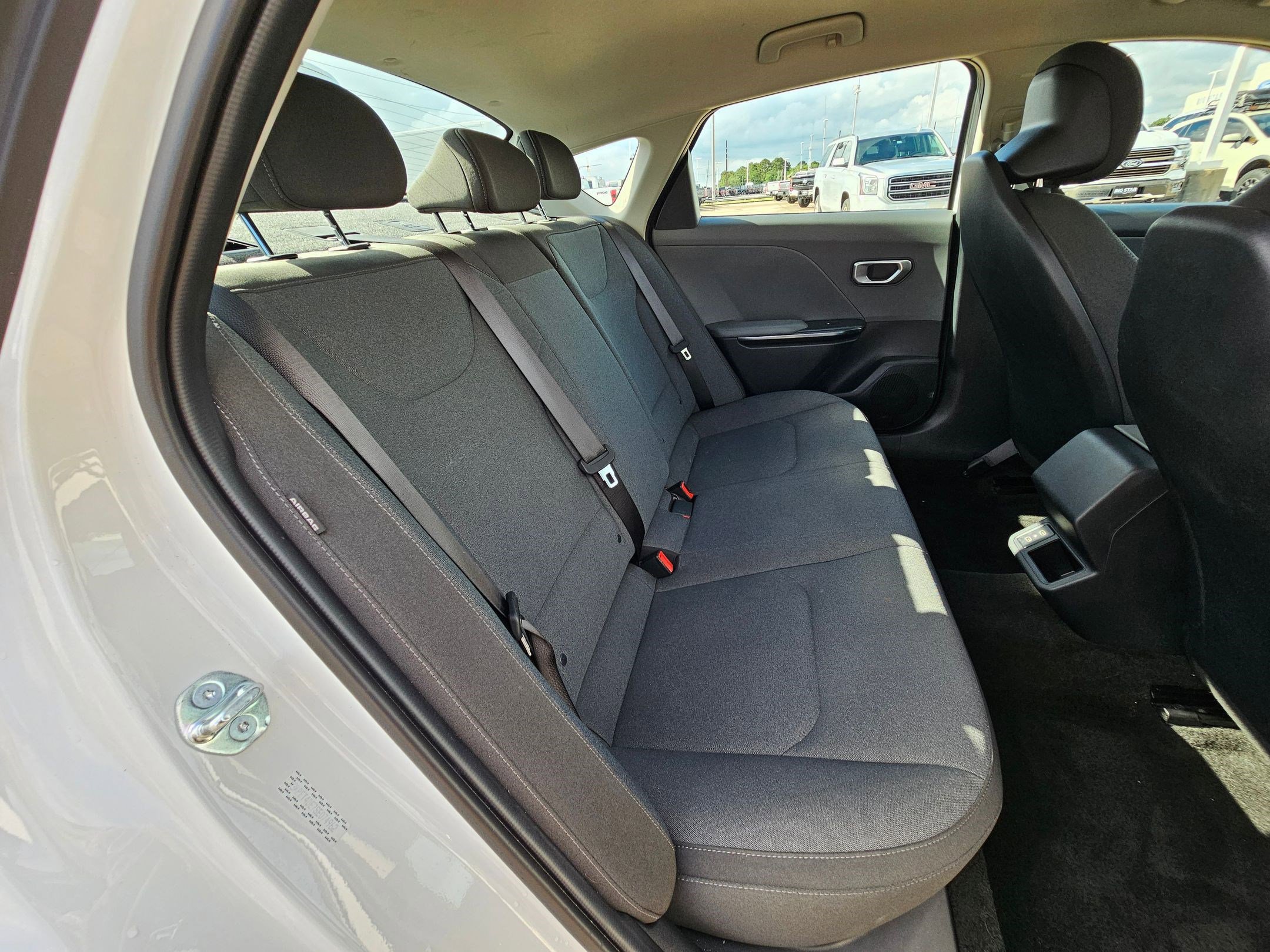 Used 2025 Kia K4 FWD image 31