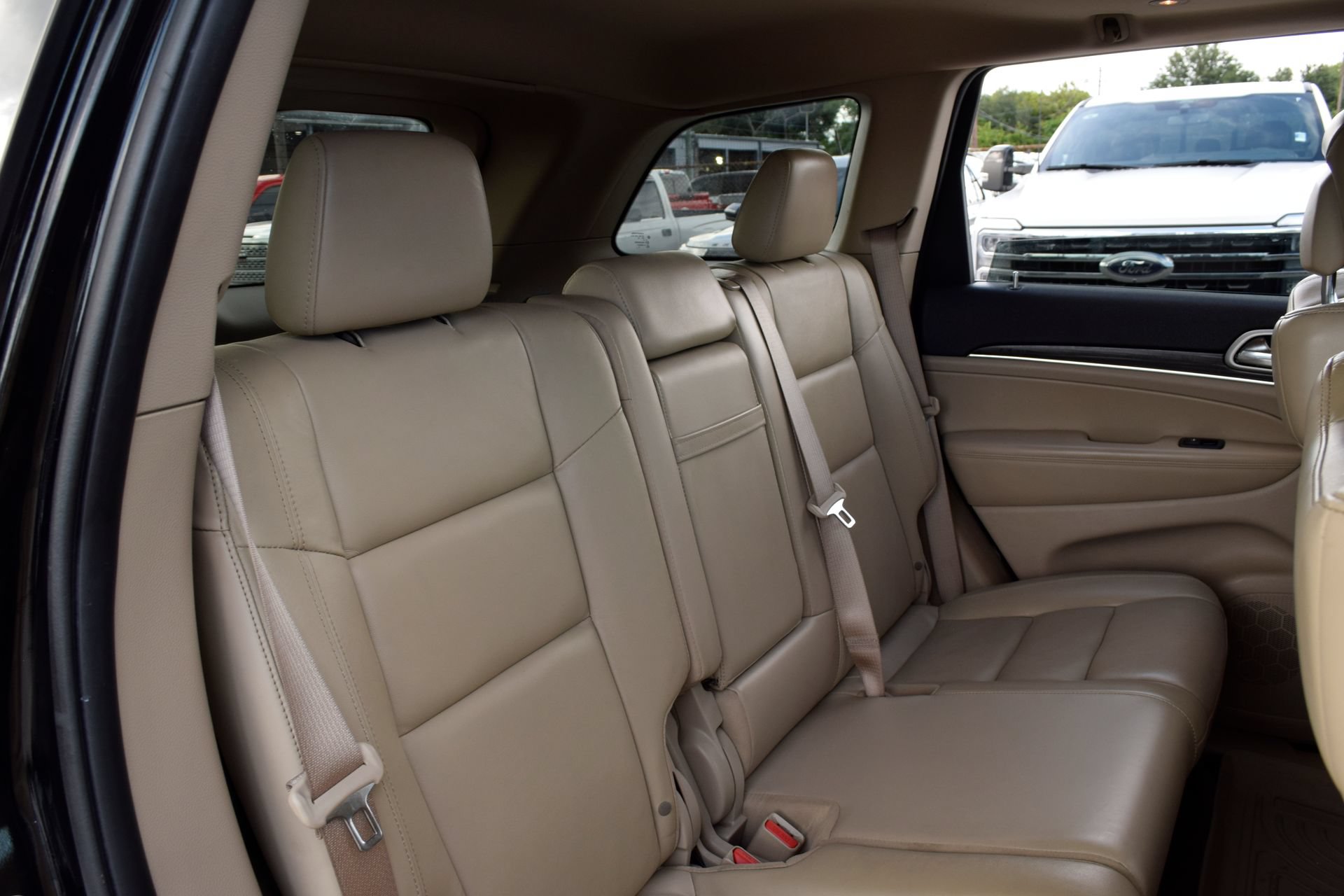 Used 2020 Jeep Grand Cherokee Limited AWD/4WD image 18
