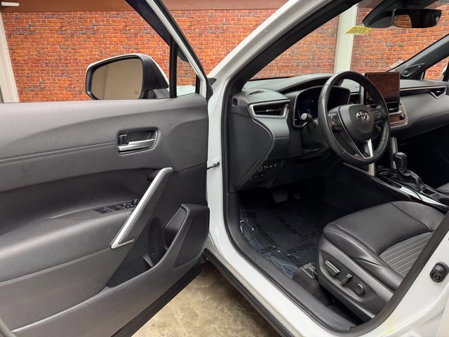 Used 2024 Toyota Corolla Cross XSE w/ Convenience Package image 10