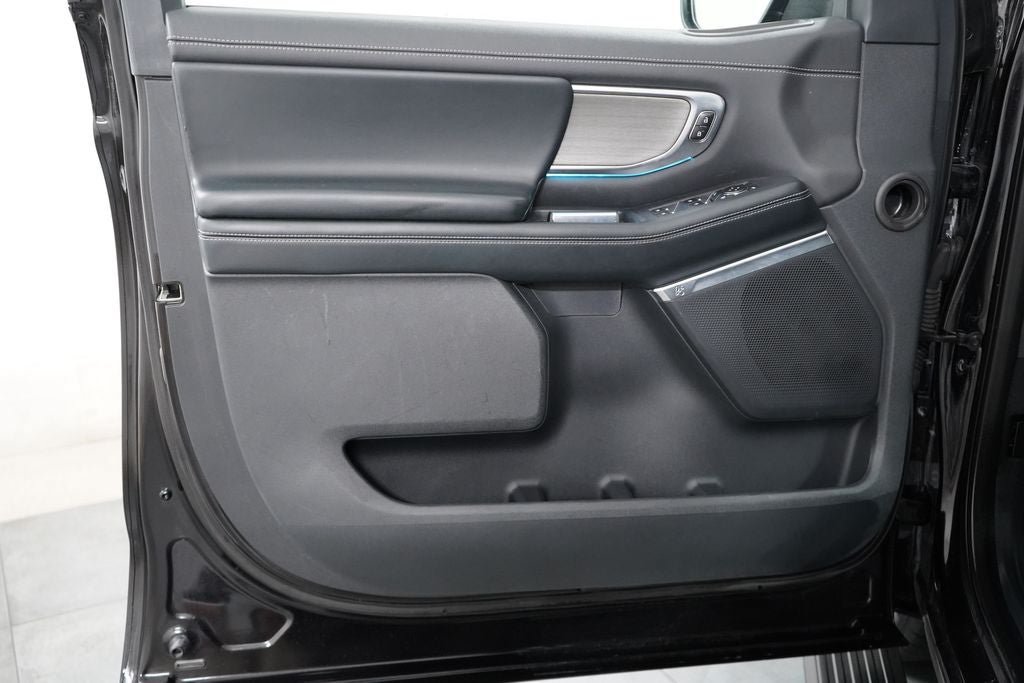 Certified 2025 Ford Expedition Max Platinum AWD/4WD image 30