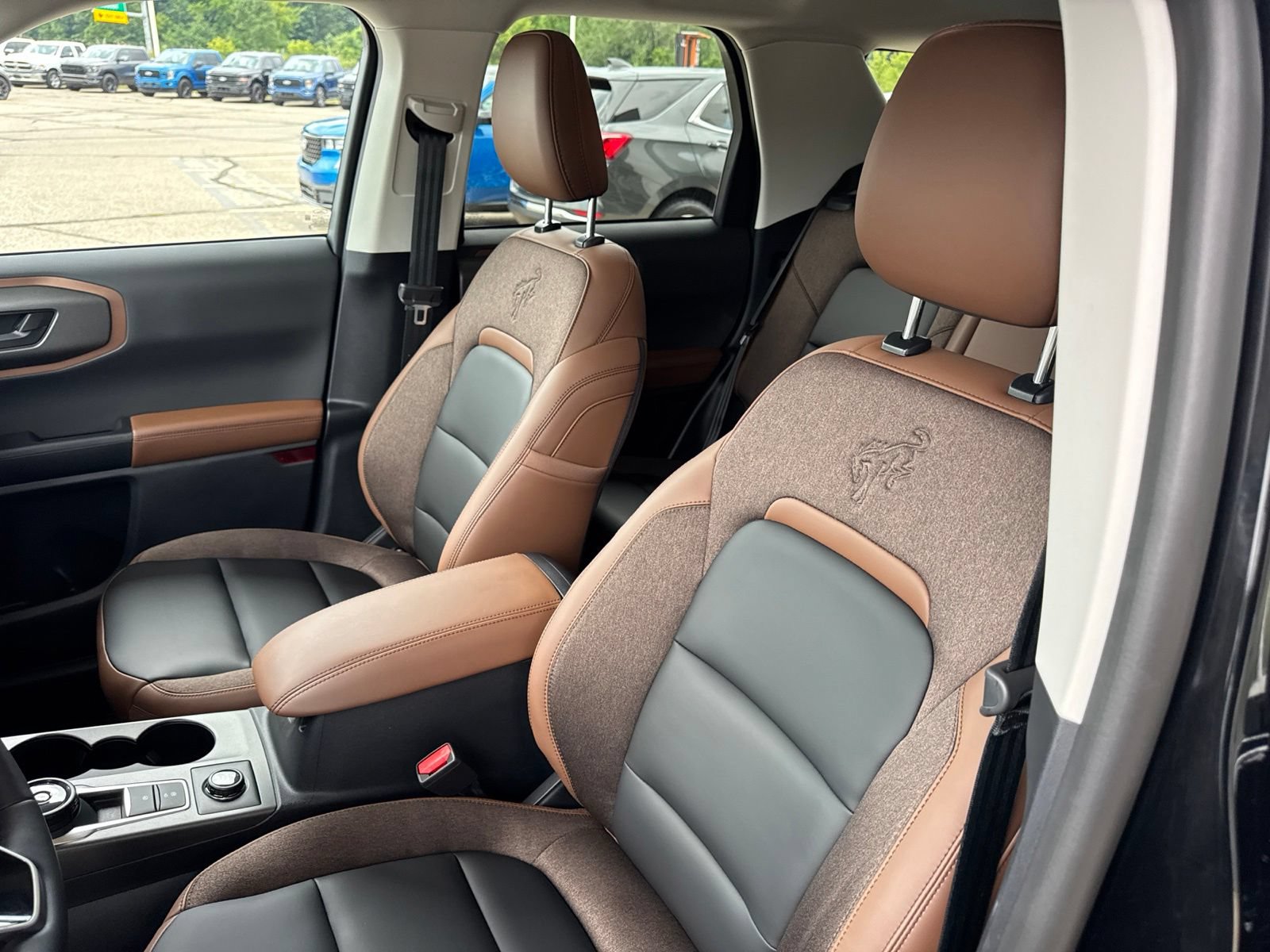 Certified 2025 Ford Bronco Sport Outer Banks w/ Outer Banks Tech Package+ AWD/4WD image 23