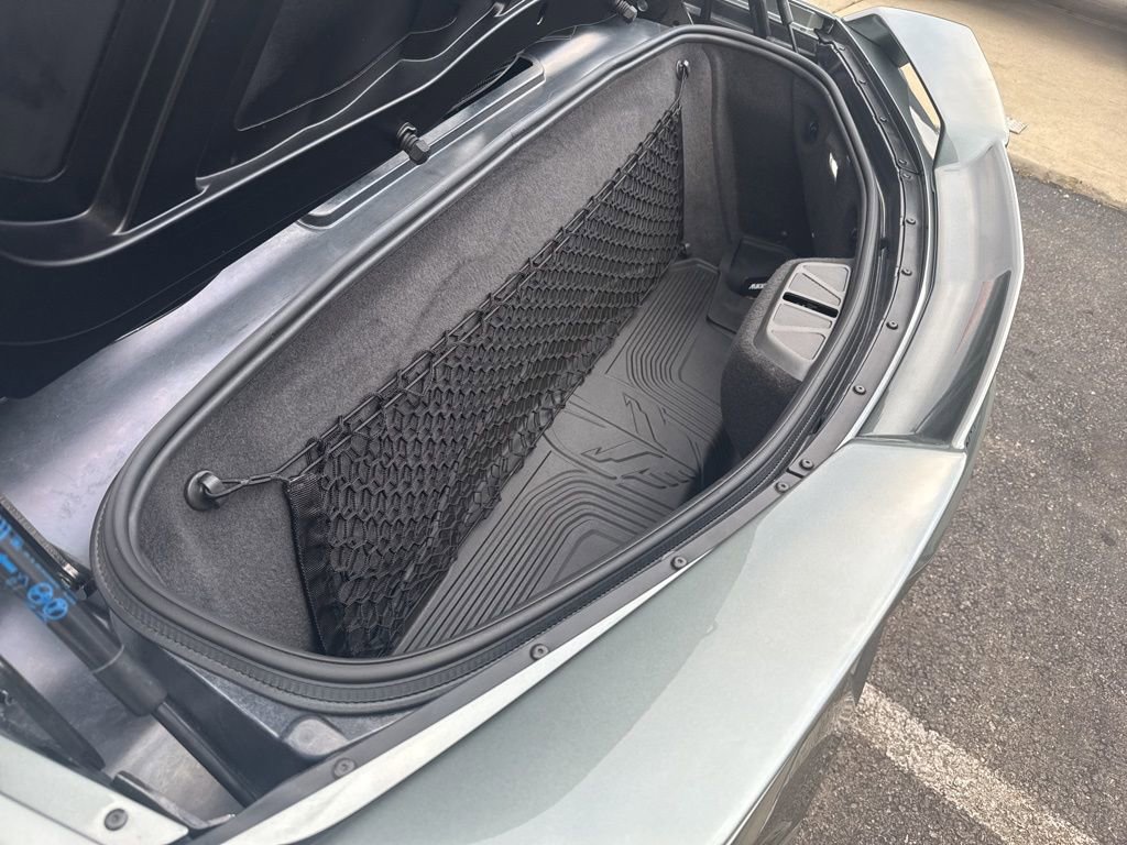 Used 2023 Chevrolet Corvette Stingray w/ Z51 Performance Package image 37