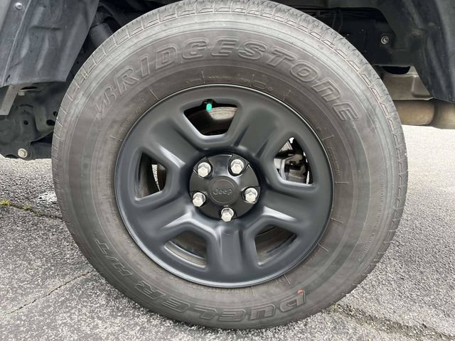 Used 2023 Jeep Gladiator Sport AWD/4WD image 12