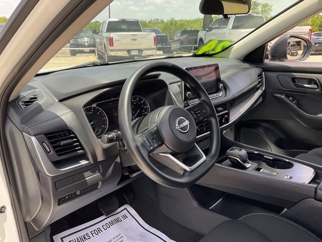 Used 2024 Nissan Rogue S FWD image 6