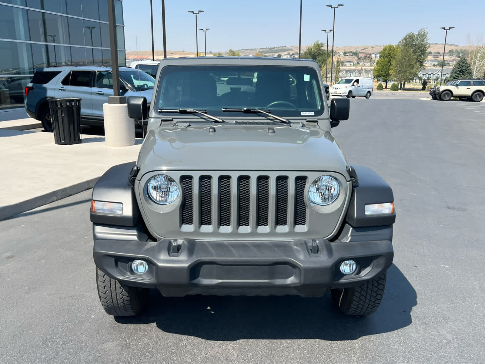 Used 2021 Jeep Wrangler Unlimited Sport AWD/4WD image 3