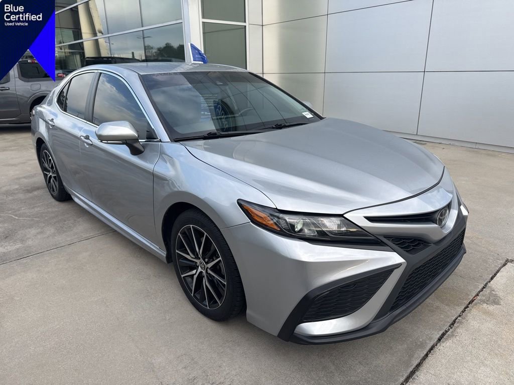 Used 2022 Toyota Camry SE