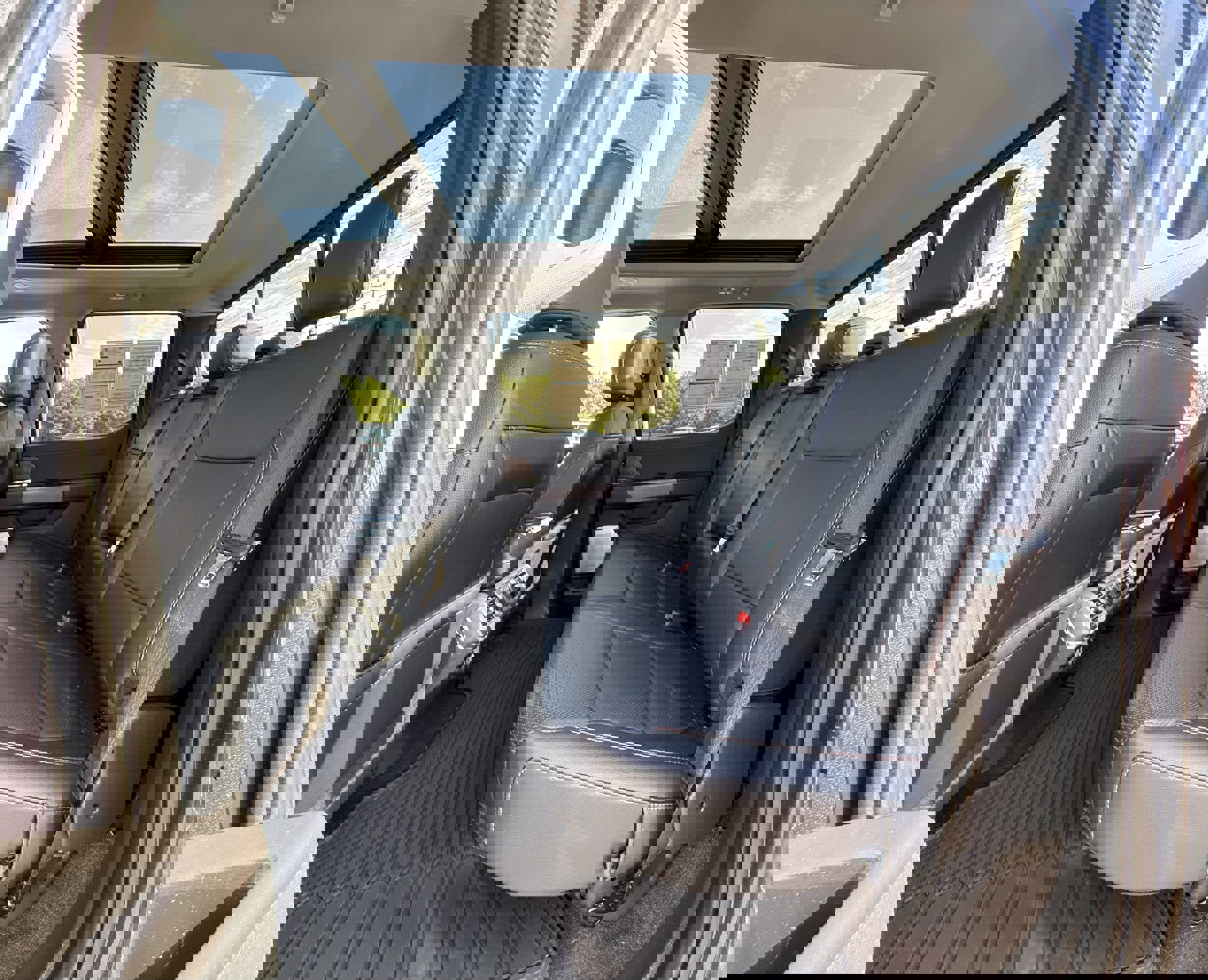 Certified 2022 Ford F150 Lariat w/ Equipment Group 502A High image 36