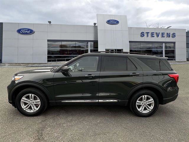 Certified 2022 Ford Explorer XLT w/ Equipment Group 202A image 2