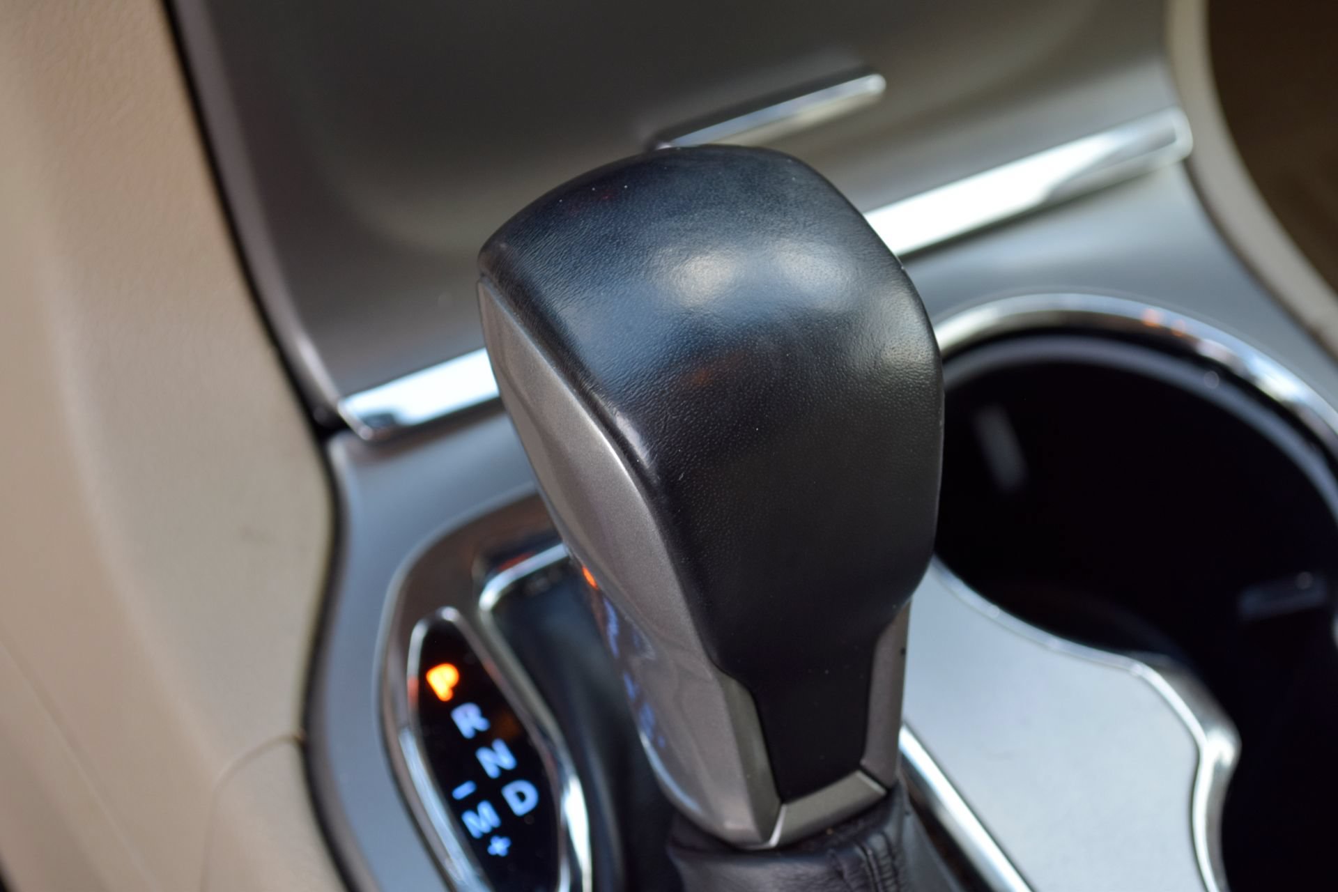 Used 2020 Jeep Grand Cherokee Limited AWD/4WD image 10