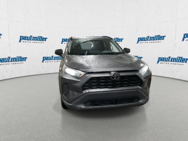 Used 2021 Toyota RAV4 LE FWD image 3
