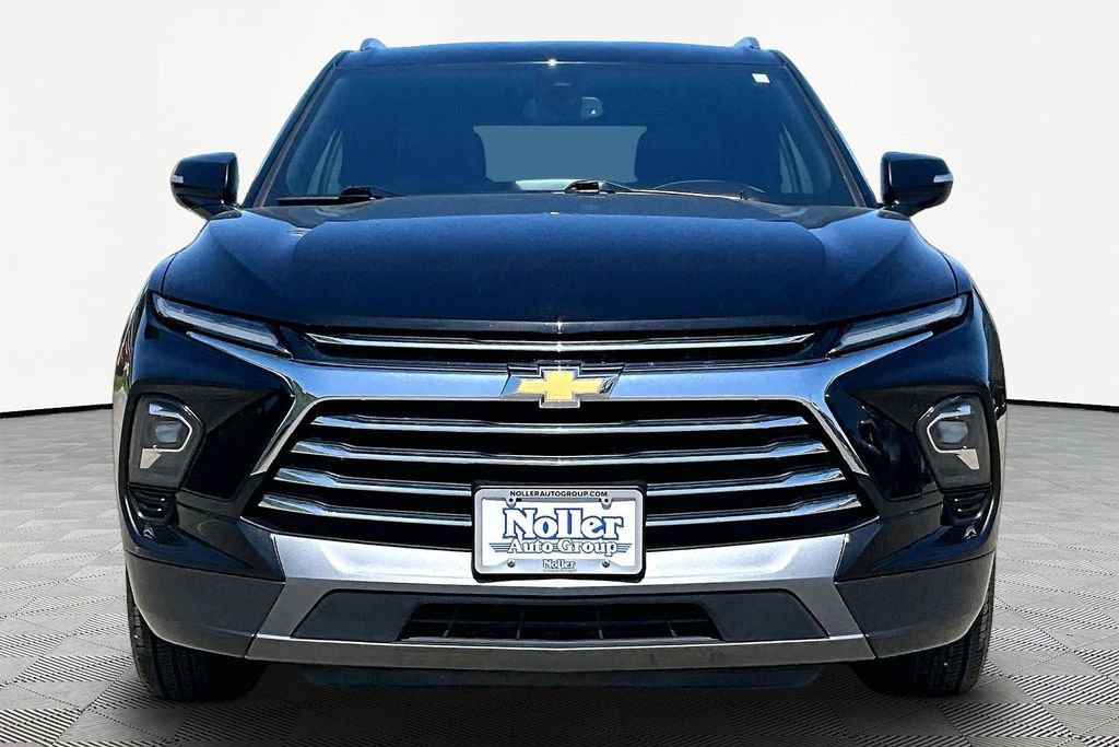 Used 2024 Chevrolet Blazer Premier AWD/4WD image 3