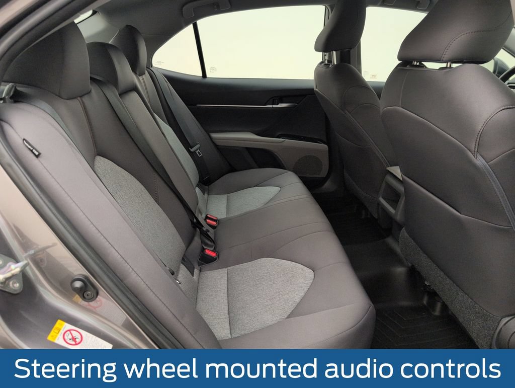 Used 2018 Toyota Camry LE FWD image 15