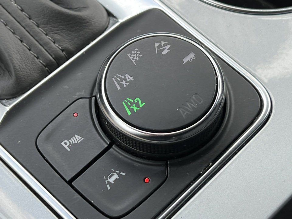 Used 2023 Chevrolet Blazer LT image 32