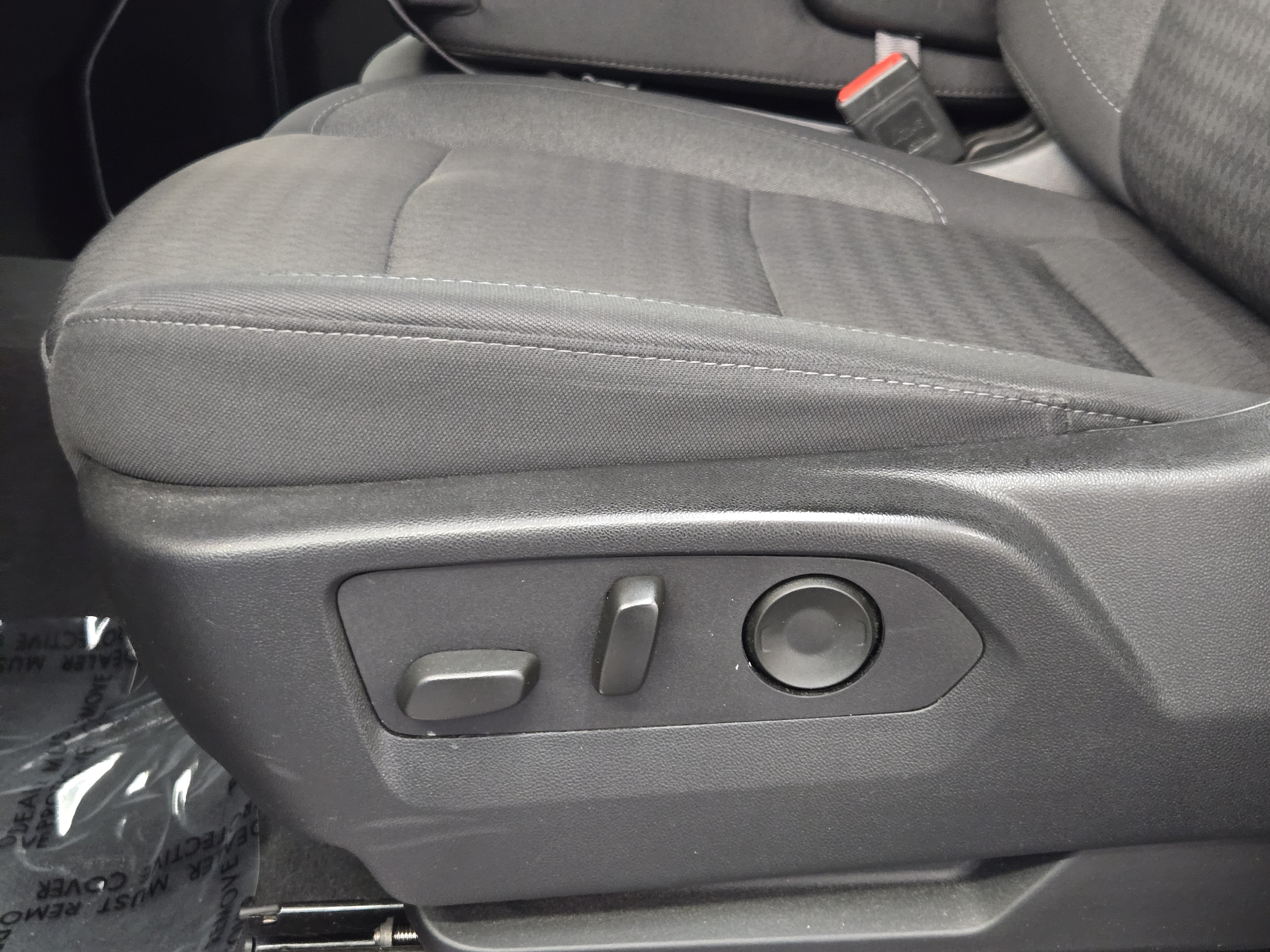 Used 2025 Chevrolet Silverado 1500 LT AWD/4WD image 23