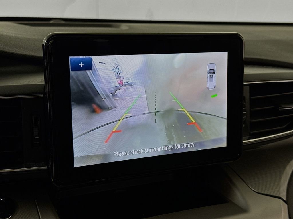 Certified 2022 Ford Explorer XLT w/ Equipment Group 202A image 14