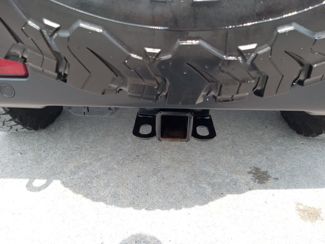 Used 2018 Jeep Wrangler Unlimited Sahara AWD/4WD image 9