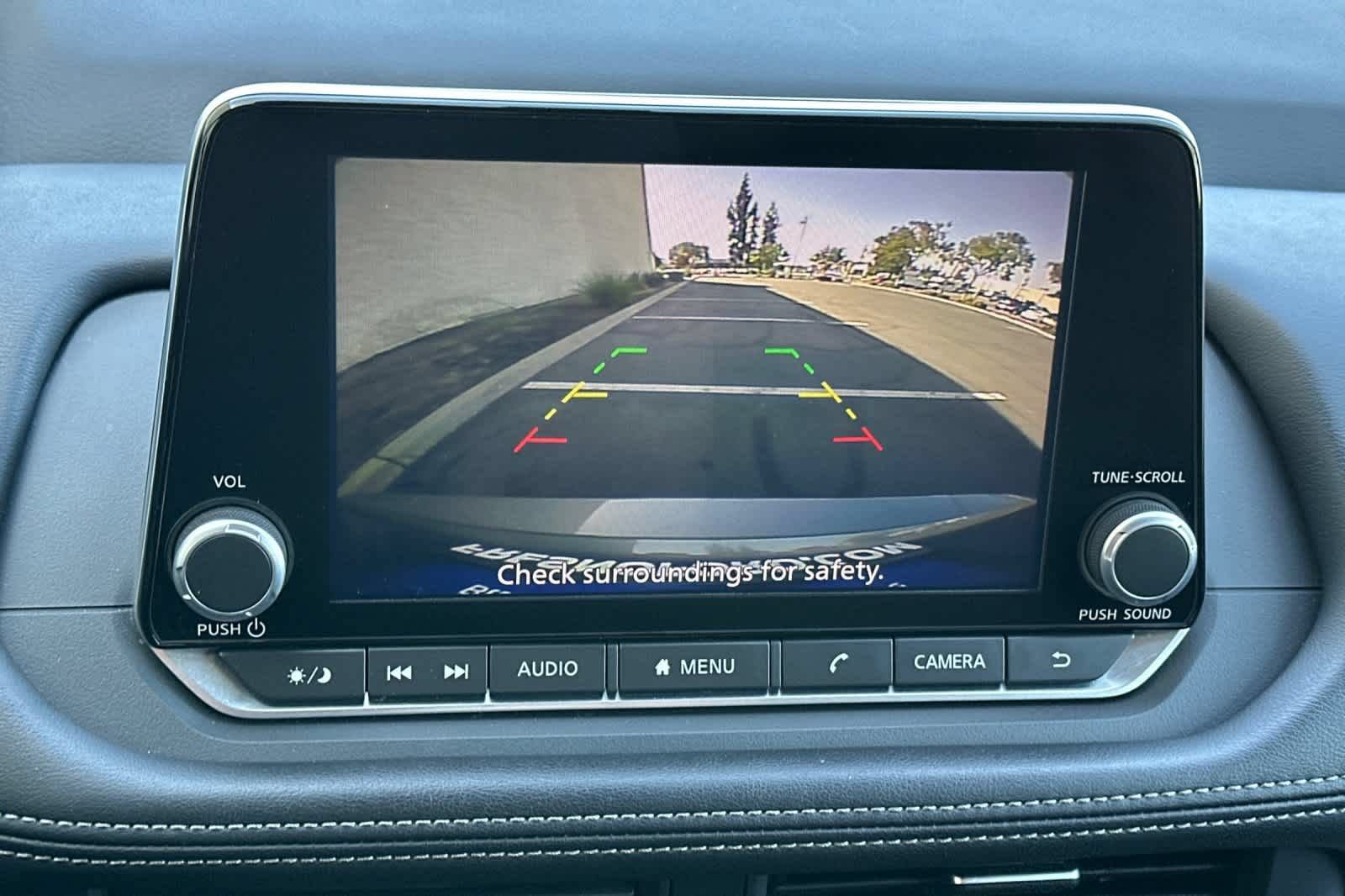 Used 2025 Nissan Rogue SV FWD image 20
