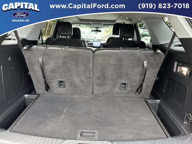 Certified 2022 Ford Explorer XLT w/ Equipment Group 202A AWD/4WD image 16