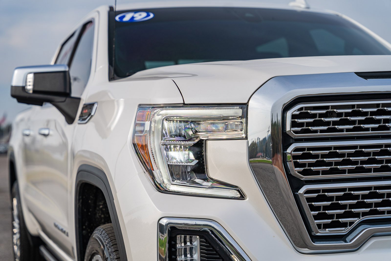 Used 2019 GMC Sierra 1500 Denali w/ Denali Ultimate Package image 10