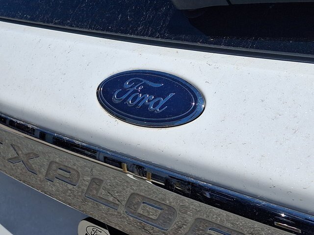 Certified 2023 Ford Explorer XLT w/ Equipment Group 202A AWD/4WD image 16