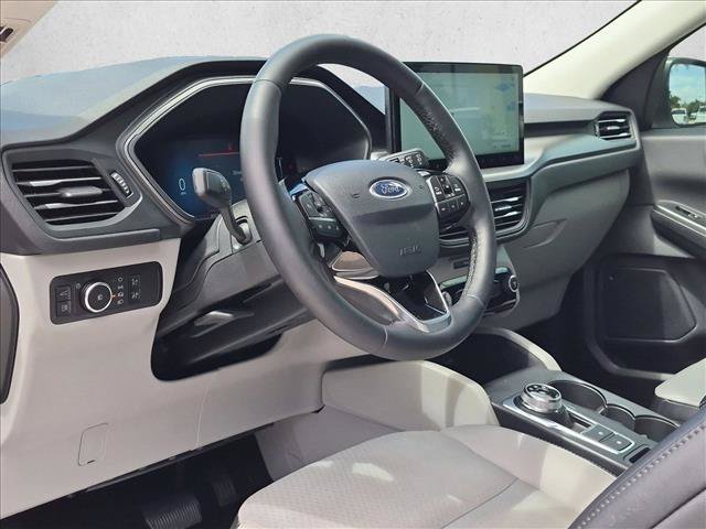 Certified 2025 Ford Escape SE FWD image 9
