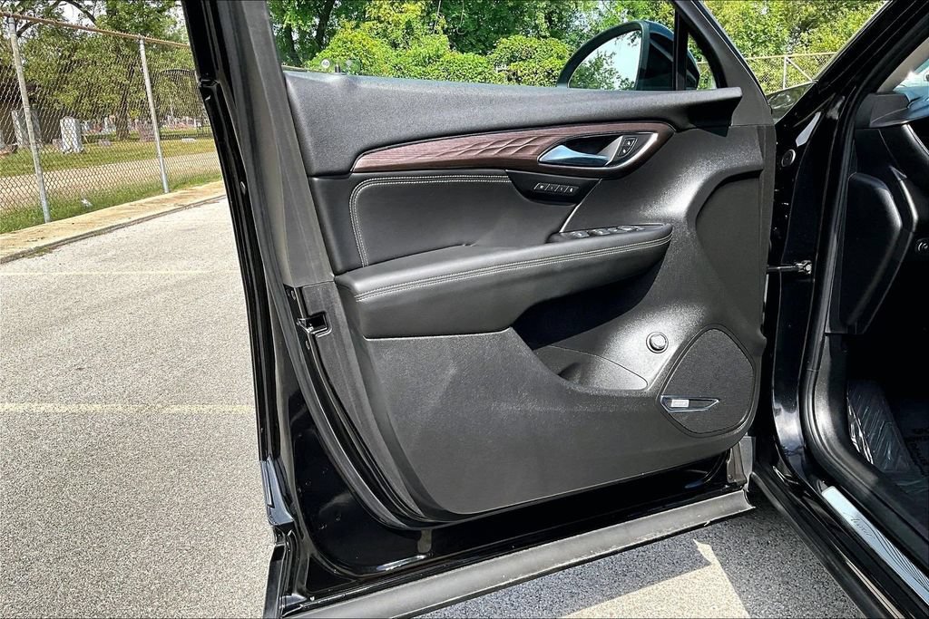 Used 2023 Buick Envision Avenir AWD/4WD image 22