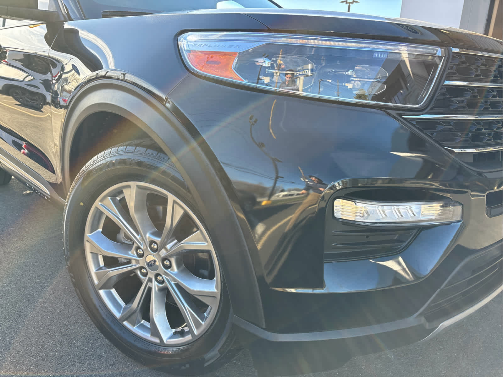 Certified 2022 Ford Explorer XLT w/ Equipment Group 202A image 30