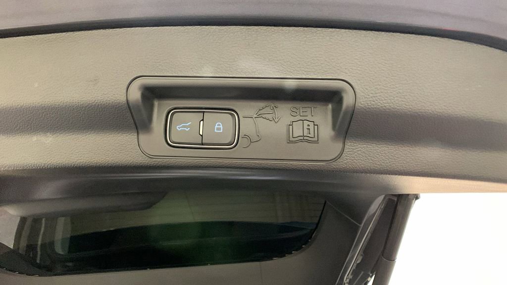 Certified 2023 Ford Explorer XLT w/ Class IV Trailer Tow Package image 25