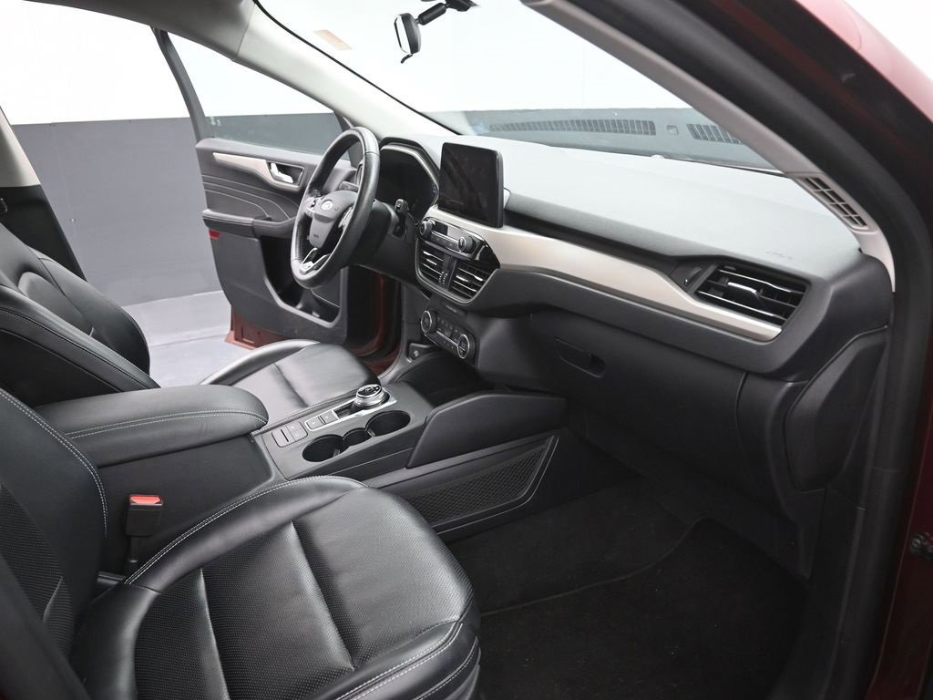 Certified 2021 Ford Escape SEL image 28